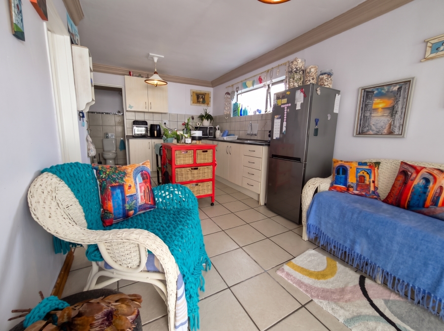 6 Bedroom Property for Sale in Struisbaai Western Cape